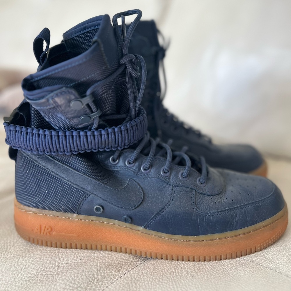 Nike Air Force 1